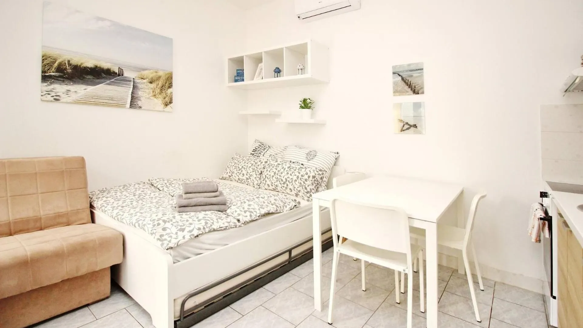 Studio Rozman Beach Baska  0*, Baska (Krk) Croatia